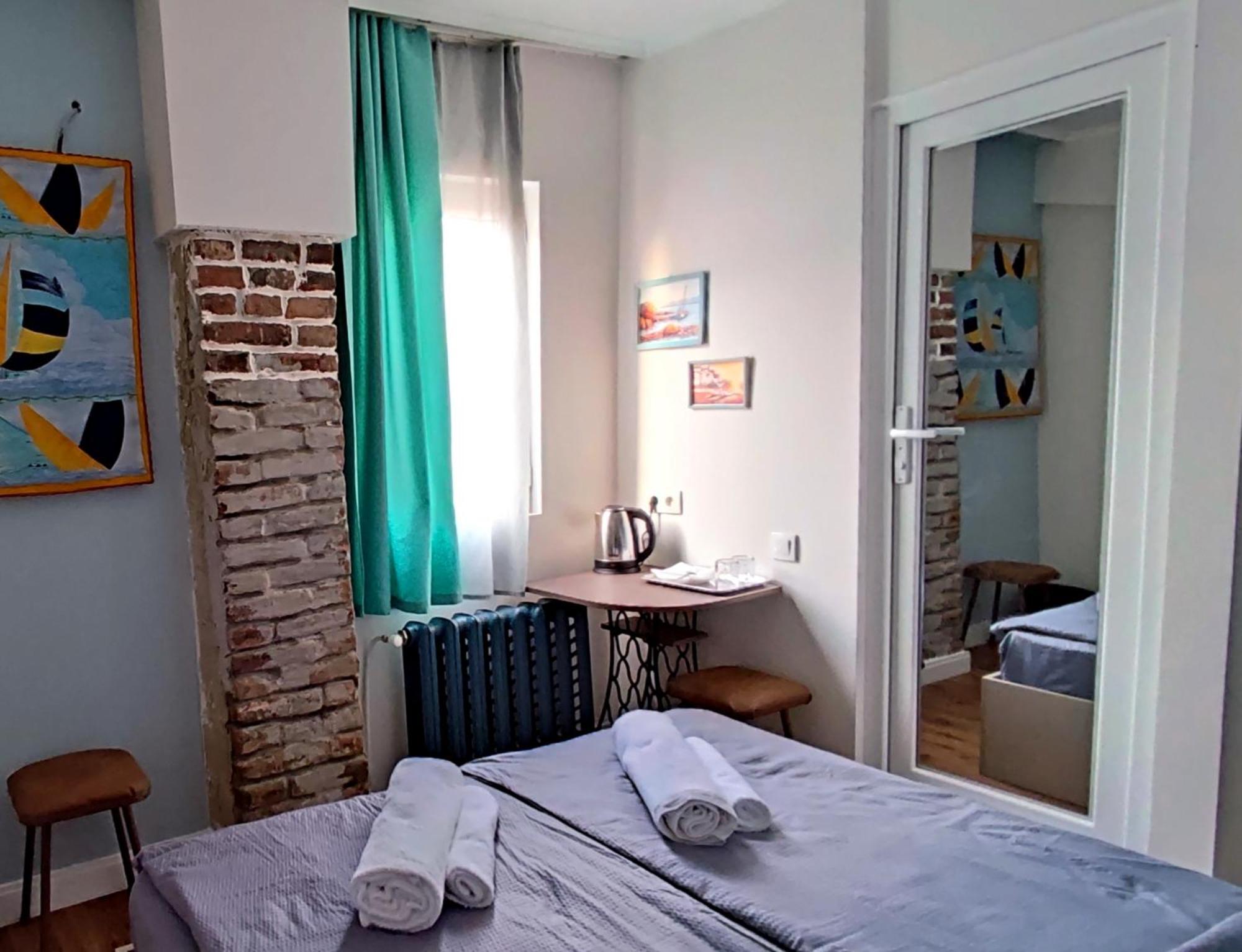 9 Doors Otel Tiflis Dış mekan fotoğraf