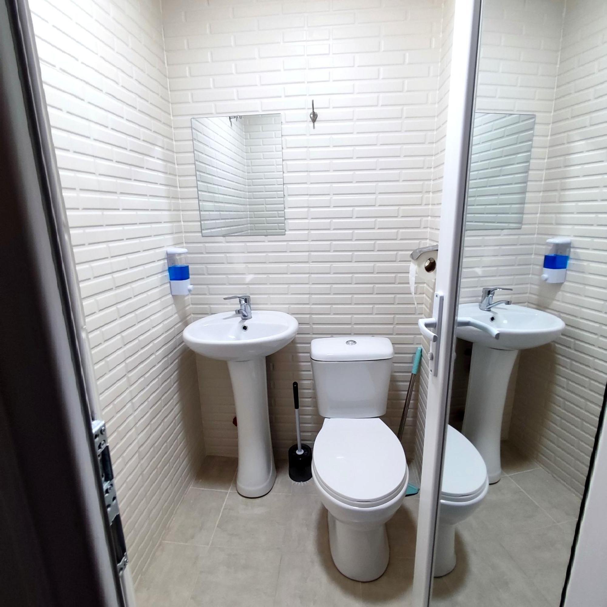 9 Doors Otel Tiflis Dış mekan fotoğraf
